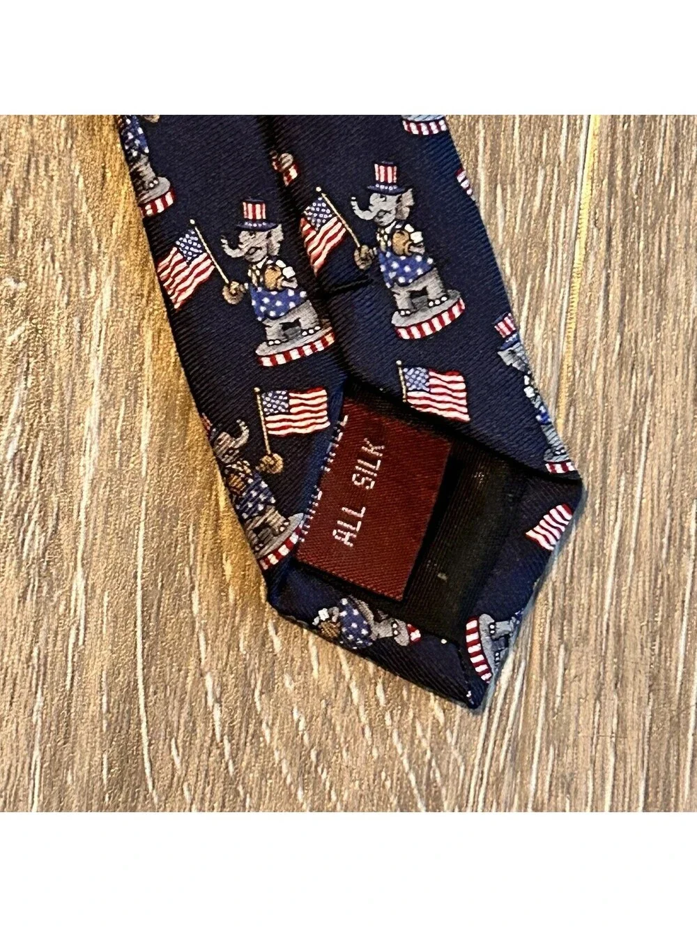 Museum Artifacts USA Elephant holding American Flag Silk Neck Tie Patriotic